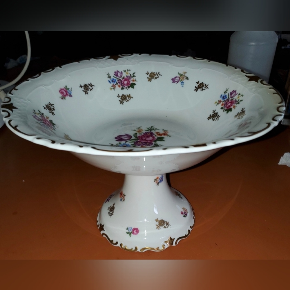 Serving flower plate